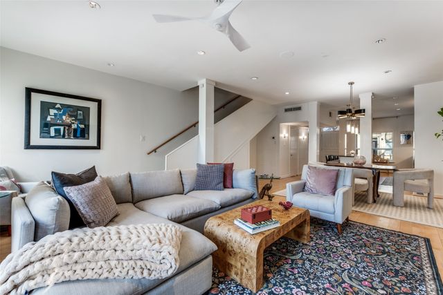 7404 W Northwest Highway 3, Dallas, TX 75225
