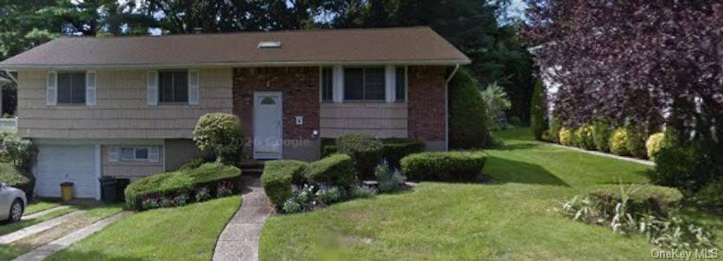 11 Delaware Avenue, Jericho, NY 11753