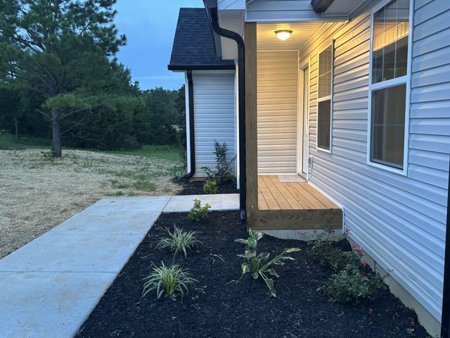 6620 High Meadow Ct, Nunnelly, TN 37137