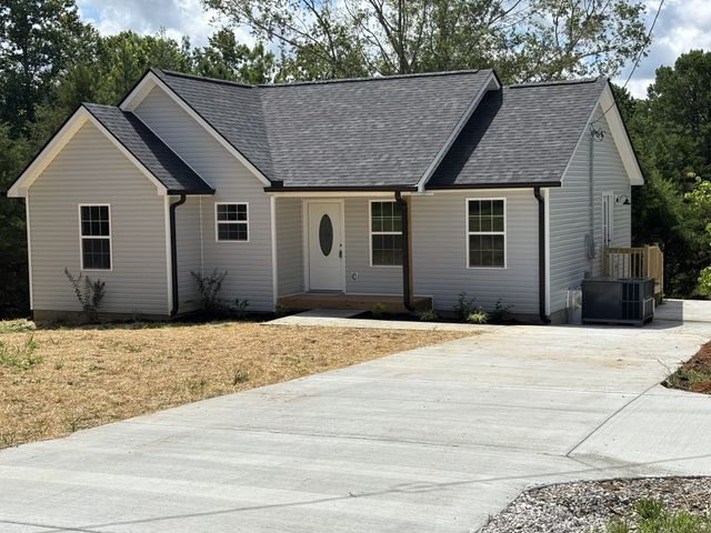 6620 High Meadow Ct, Nunnelly, TN 37137