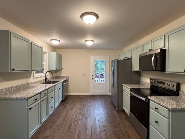 6620 High Meadow Ct, Nunnelly, TN 37137