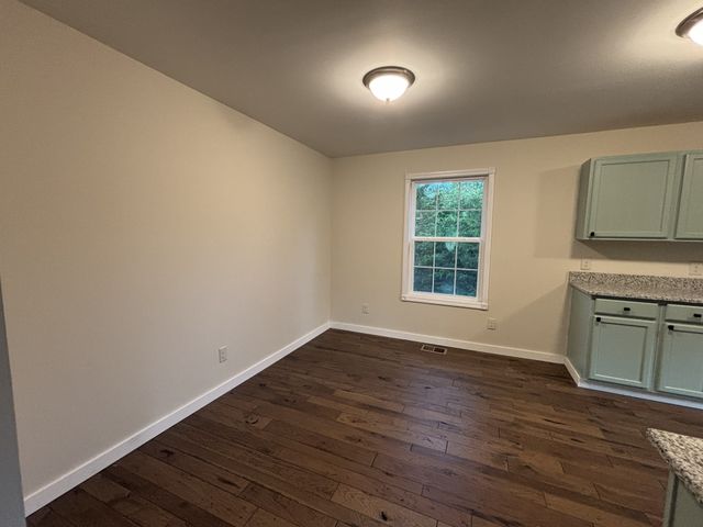 6620 High Meadow Ct, Nunnelly, TN 37137