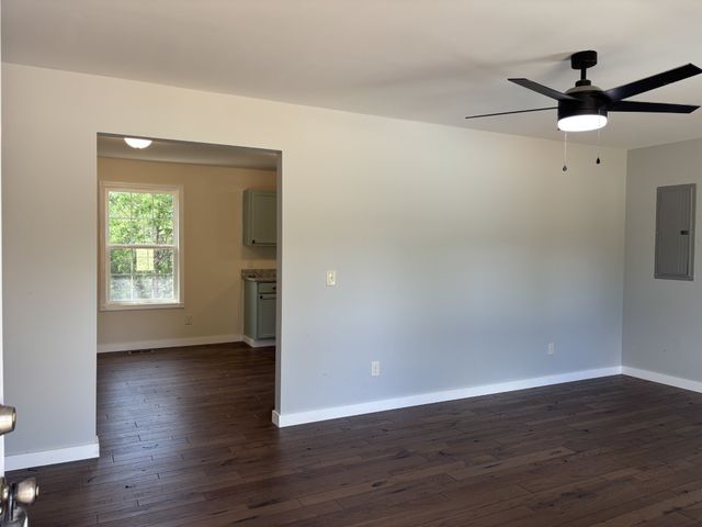 6620 High Meadow Ct, Nunnelly, TN 37137