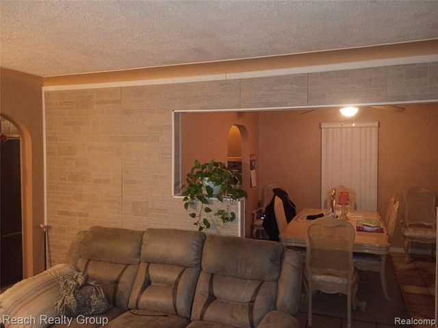 11366 Rossiter Street, Detroit, MI 48224