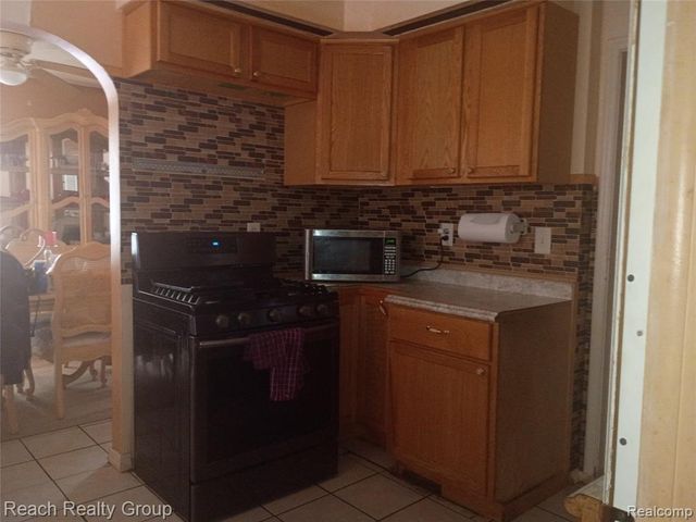 11366 Rossiter Street, Detroit, MI 48224