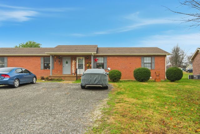 105 Gayla Ct, Portland, TN 37148