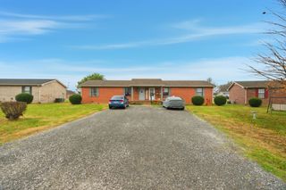 105 Gayla Ct, Portland, TN 37148