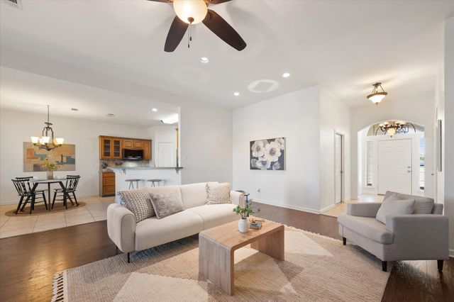 622 Elizabeth Place, Weatherford, TX 76086