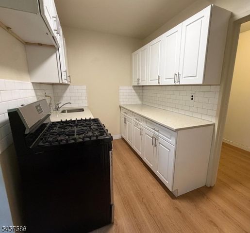 501 Linwood Drive 2F, Fort Lee Boro, NJ 07024