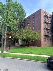 501 Linwood Drive 2F, Fort Lee Boro, NJ 07024