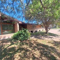 450 Bermuda Pl, Corpus Christi, TX 78411