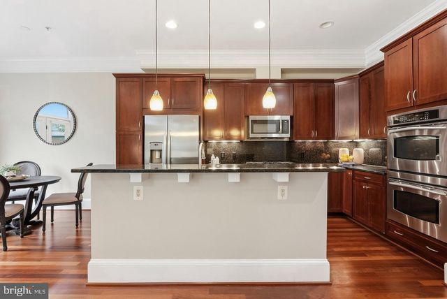 4462 MACARTHUR BLVD NW, Washington, DC 20007