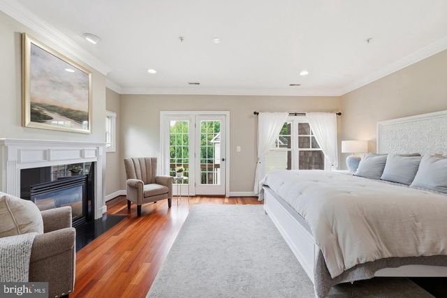 4462 MACARTHUR BLVD NW, Washington, DC 20007