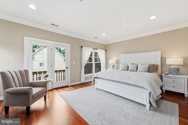 4462 MACARTHUR BLVD NW, Washington, DC 20007