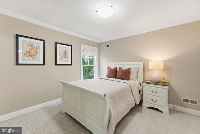 4462 MACARTHUR BLVD NW, Washington, DC 20007