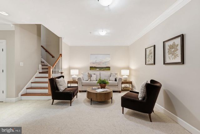 4462 MACARTHUR BLVD NW, Washington, DC 20007