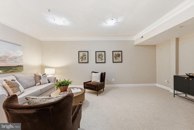 4462 MACARTHUR BLVD NW, Washington, DC 20007