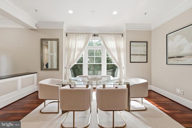 4462 MACARTHUR BLVD NW, Washington, DC 20007