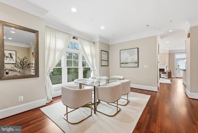4462 MACARTHUR BLVD NW, Washington, DC 20007
