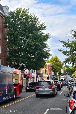 4462 MACARTHUR BLVD NW, Washington, DC 20007
