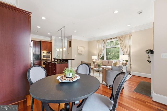 4462 MACARTHUR BLVD NW, Washington, DC 20007