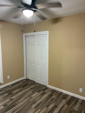 520 Myrtle Street, Monett, MO 65708