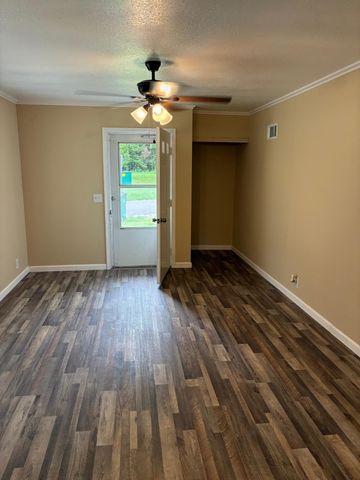 520 Myrtle Street, Monett, MO 65708