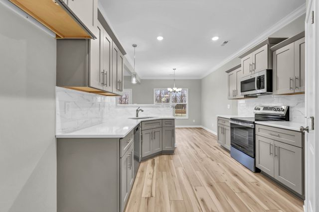 664 Marblewing Ct, Clarksville, TN 37043