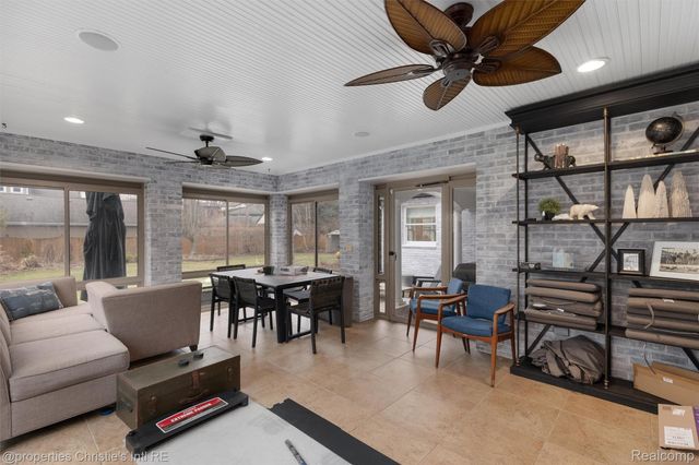 1059 Berkshire Road, Grosse Pointe, MI 48230