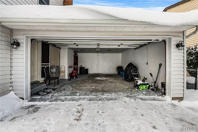 434 Sprucewood, Amherst, NY 14221