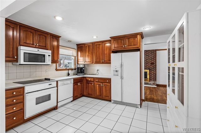 434 Sprucewood, Amherst, NY 14221