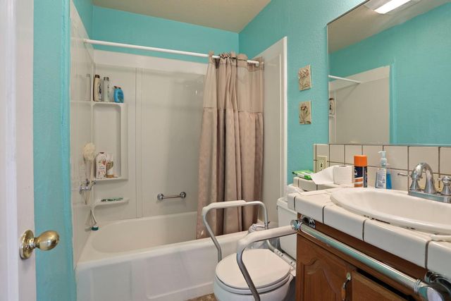 3061 kroy, Sacramento, CA 95820