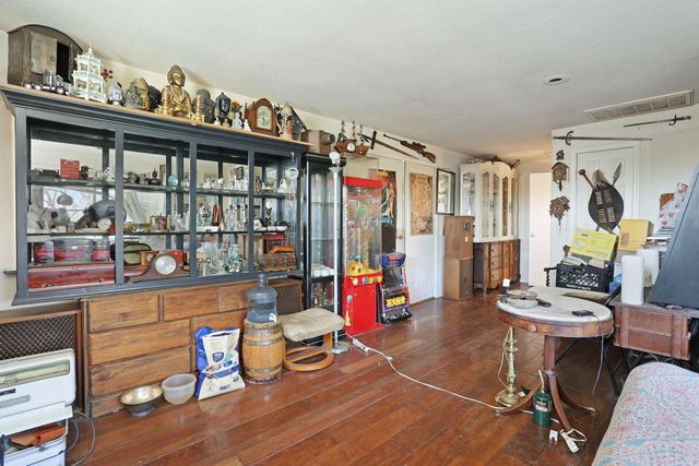 3061 kroy, Sacramento, CA 95820