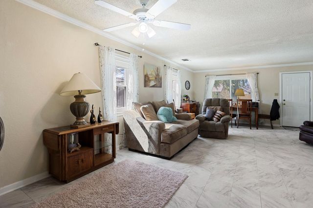 3061 kroy, Sacramento, CA 95820