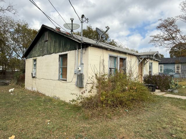 642 E Lumpkin Street, Meridian, TX 76665