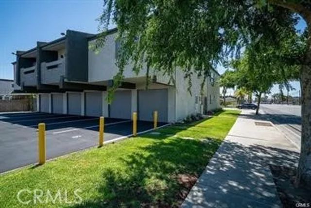 8100 Cerritos, Stanton, CA 90680