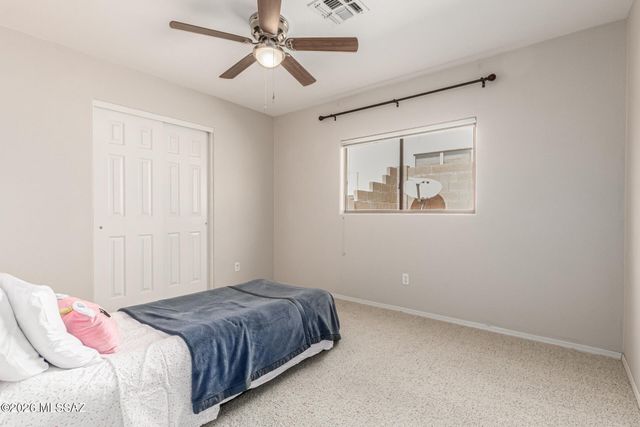 10168 N Pitchingwedge Lane, Oro Valley, AZ 85737