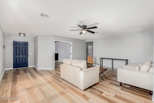 10168 N Pitchingwedge Lane, Oro Valley, AZ 85737