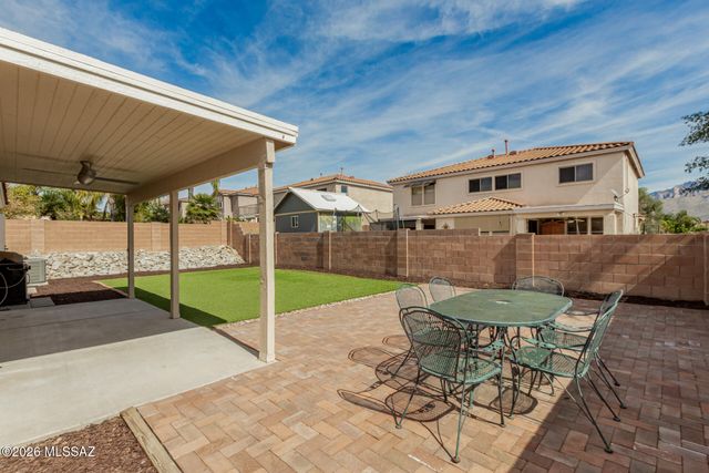 10168 N Pitchingwedge Lane, Oro Valley, AZ 85737