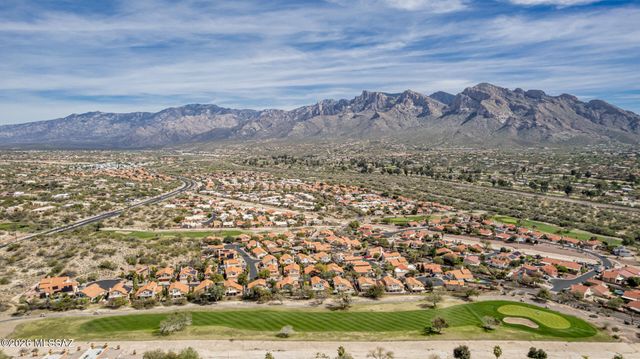 10168 N Pitchingwedge Lane, Oro Valley, AZ 85737