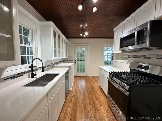 1235 S Gary Place, Tulsa, OK 74104