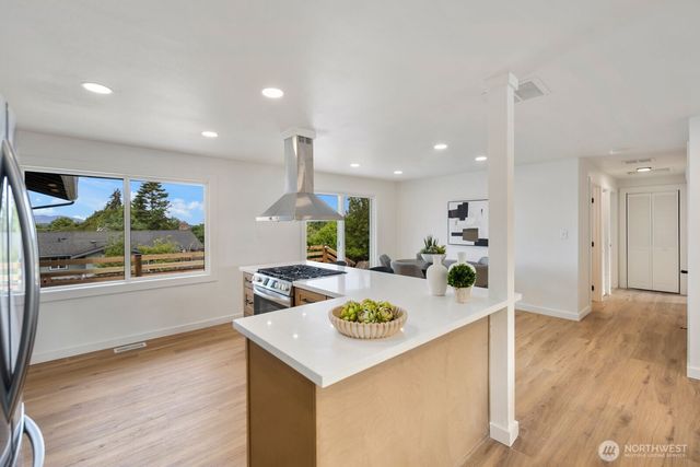 1910 22nd Street, Anacortes, WA 98221