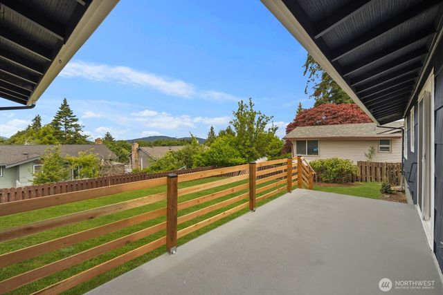 1910 22nd Street, Anacortes, WA 98221