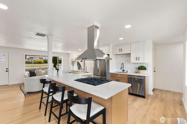 1910 22nd Street, Anacortes, WA 98221