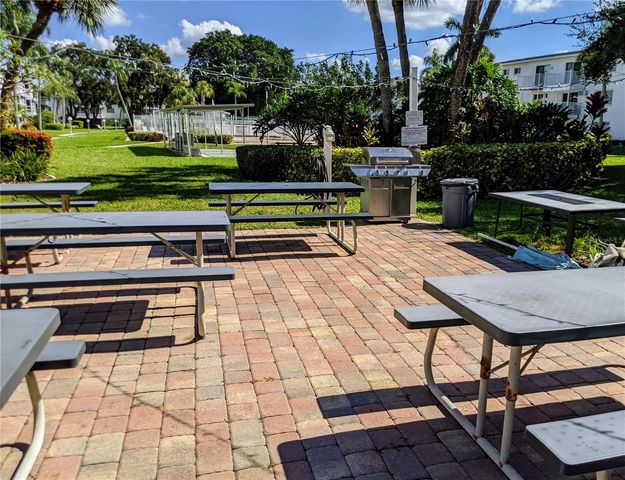 2547 60TH AVENUE W L-36, Bradenton, FL 34207
