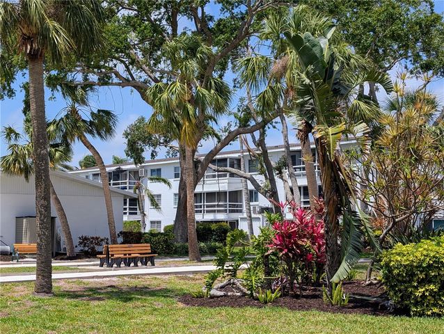 2547 60TH AVENUE W L-36, Bradenton, FL 34207