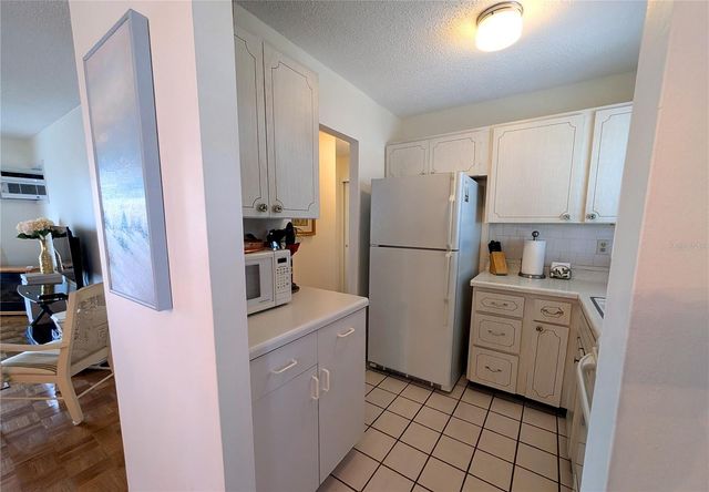 2547 60TH AVENUE W L-36, Bradenton, FL 34207