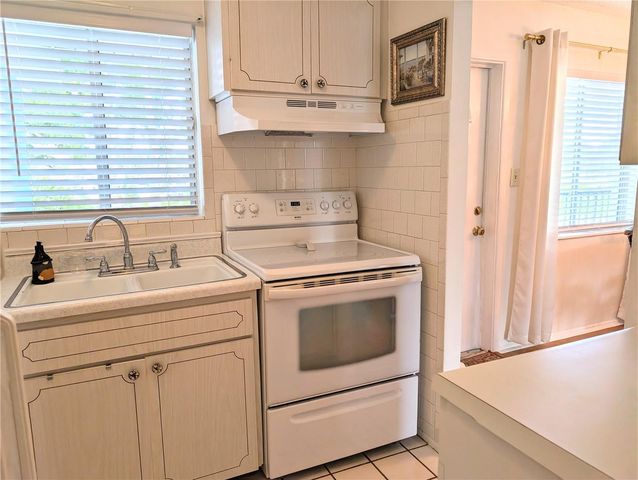 2547 60TH AVENUE W L-36, Bradenton, FL 34207