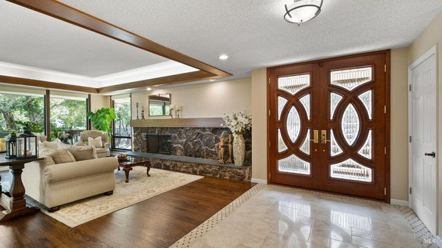 170 Wild Horse Valley Dr, Novato, CA 94947