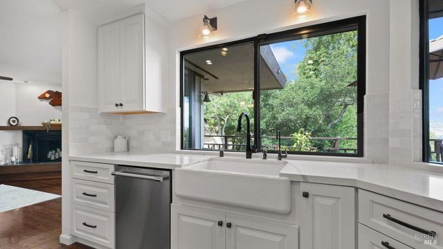 170 Wild Horse Valley Dr, Novato, CA 94947